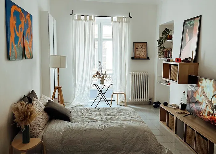 Luminoso Open Space Nel Centro Di * Turim